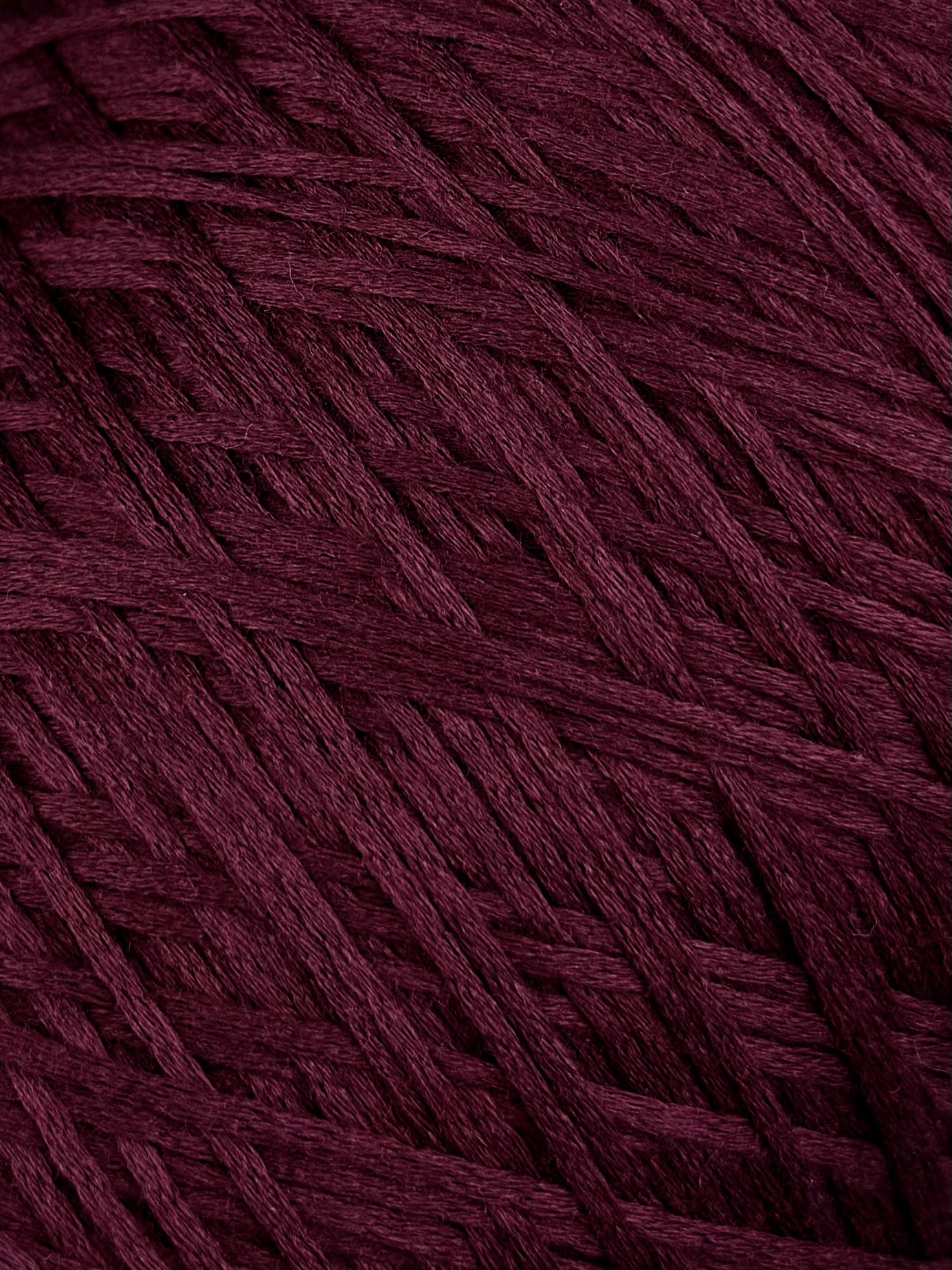 Art. Rubino Royal – Kettchengarn Merinowolle, Seide col. Burgundy 330 m / 100 g | Zimpfer Wolle Selezione